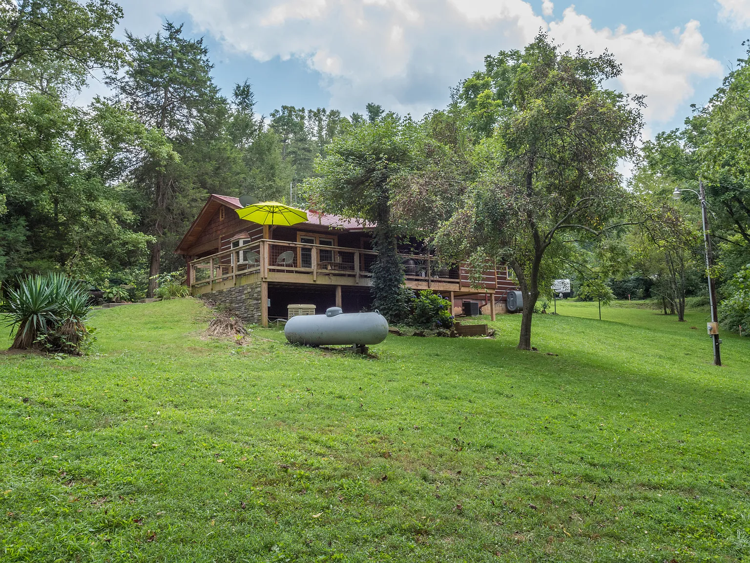 35 Wolfe Park Cir — Photo 2