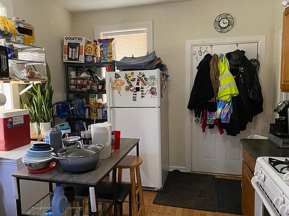 4th image of 2432 N Ashland Ave #1F