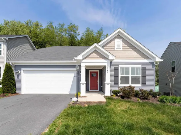 241 Vine St, Waynesboro, VA 22980