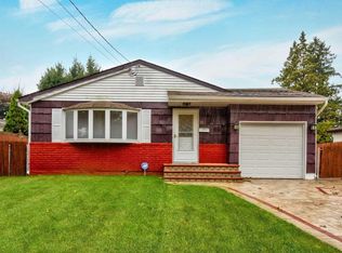 24 Ernst Ave, Hicksville, NY 11801