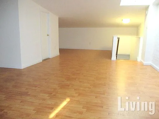 Rented by Living New York | media 9