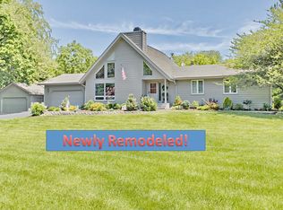 6N291 Woodland Rd, St Charles, IL 60175