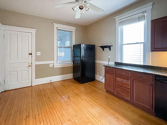5th image of 3053 N Leavitt St #2