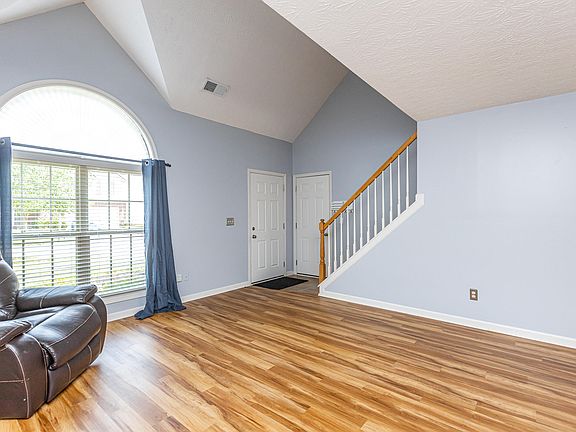 3rd image of 2441 Rockaway Pl