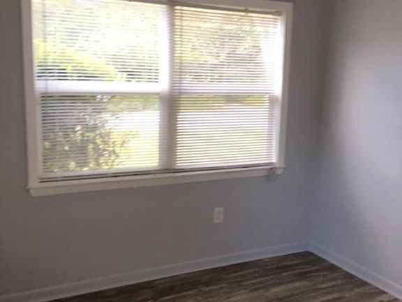 5th image of 2839 NE 11th Dr