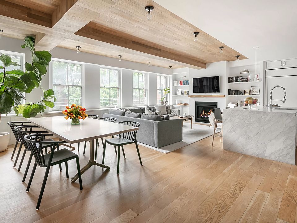 1st image of 559 Carroll St #3