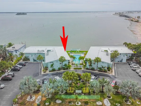 2566 Gary Cir APT 5, Dunedin, FL 34698