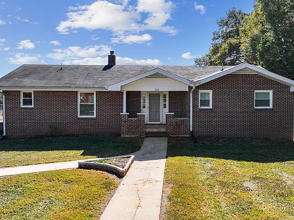 2nd image of 203 Flower Lane Dr