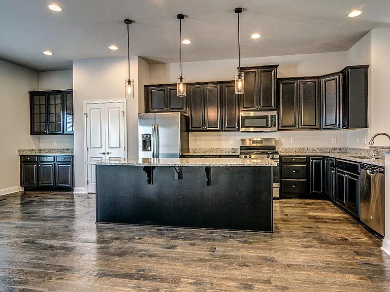 152 Seneca Pl — Photo 4