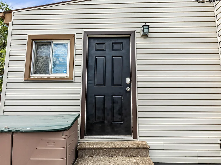 14926 E Ten Mile Rd — Photo 31