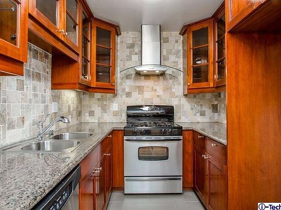 3rd image of 3220 Altura Ave APT 236