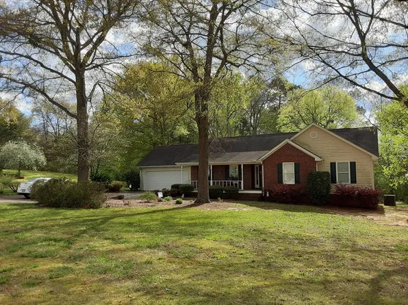 164 Brookwalk Dr, Chatsworth, GA 30705