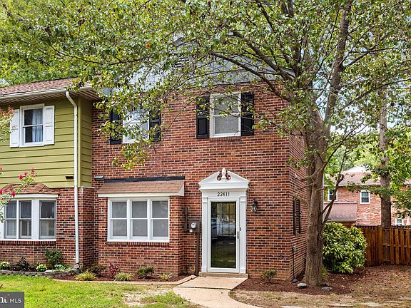 3rd image of 22413 Greenview Ct
