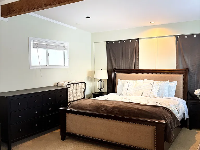 2137 Torrey Pines Rd — Photo 5