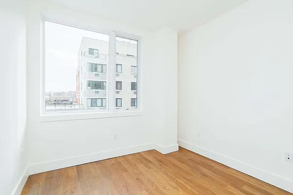 Rented by Nooklyn NYC LLC | media 24