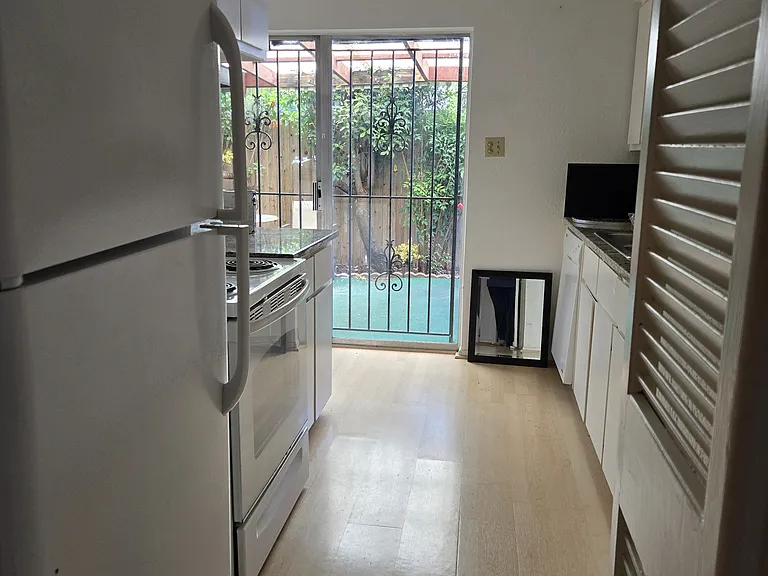 7520 Highmont St — Photo 12