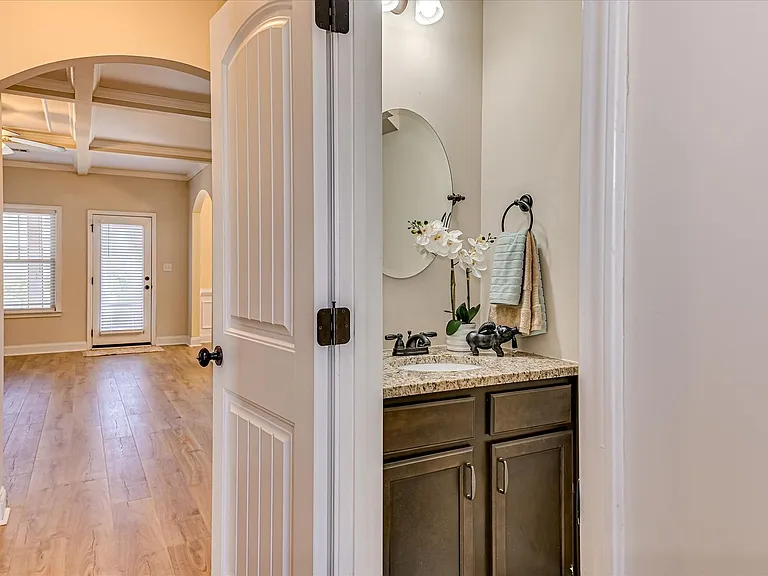 406 Saterlee Ct — Photo 24