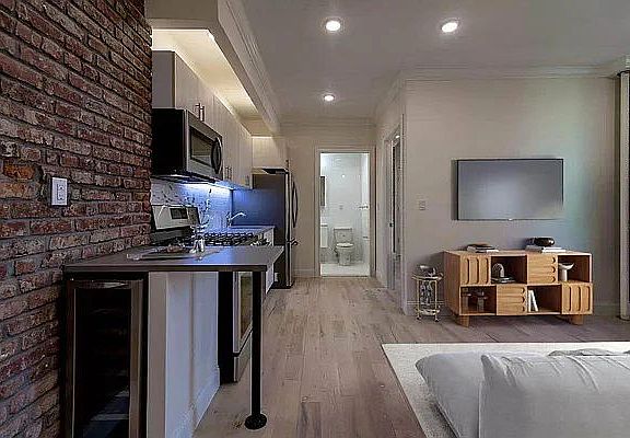 2nd image of 946 Bushwick Ave #420