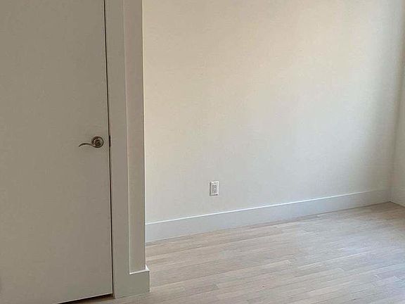 5th image of 55 Linden Blvd APT 6M