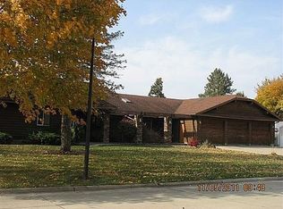 444 9th Ave SW, Wells, MN 56097