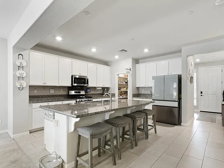 3652 Edington Dr — Photo 18