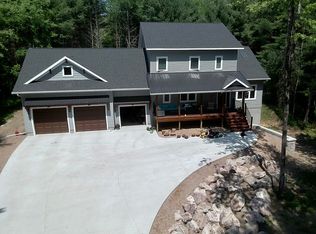 108 Ewing Pines Dr, Marquette, MI 49855