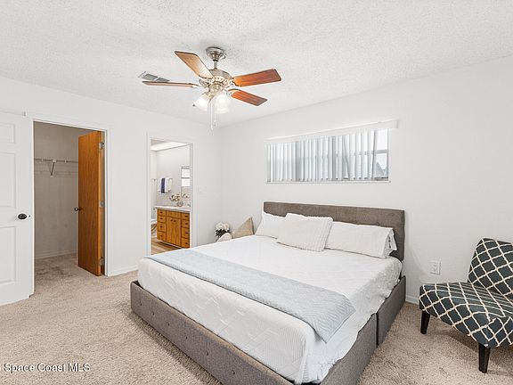 3rd image of 1026 Autumn Pines Dr