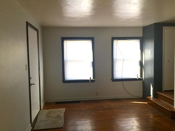 3rd image of 5047-5049 Jefferson St