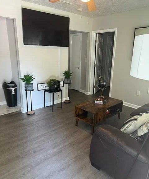 151 Lawton St SW — Photo 33