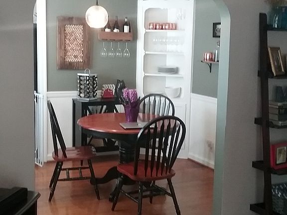 4th image of 6117 Indianola Ave