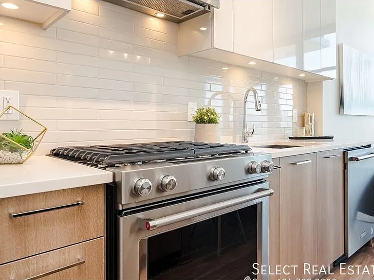258 Nelsons Ct #2404 — Photo 6