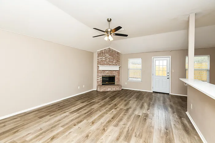 420 Heritage Dr — Photo 5
