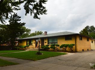 1735 Hoyt Ave, Aurora, IL 60506