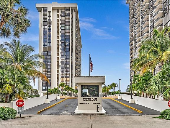 4th image of 1901 Brickell Ave APT B1407
