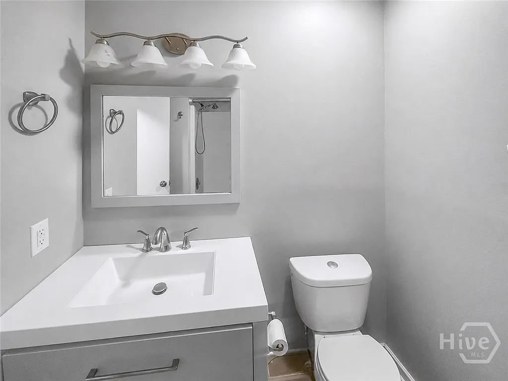2 bed, 1.0 bath, 898 sqft, $1,525 — Photo 4
