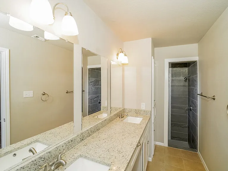 2743 Knoll Tree St — Photo 11