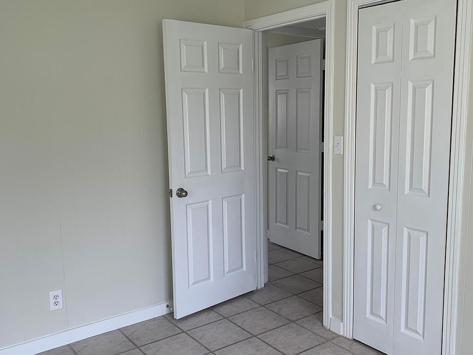 1st image of 30 Louise St