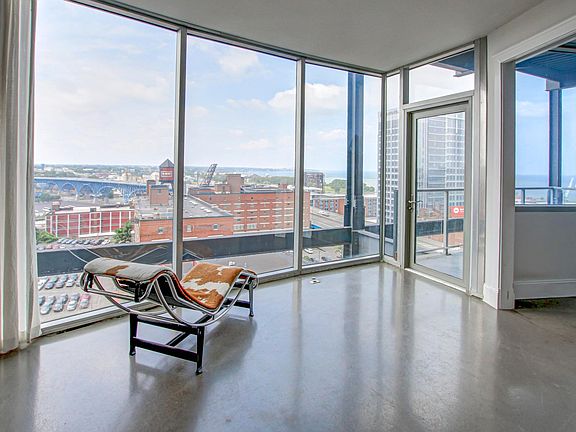 3rd image of 701 W Lakeside Ave APT 1009