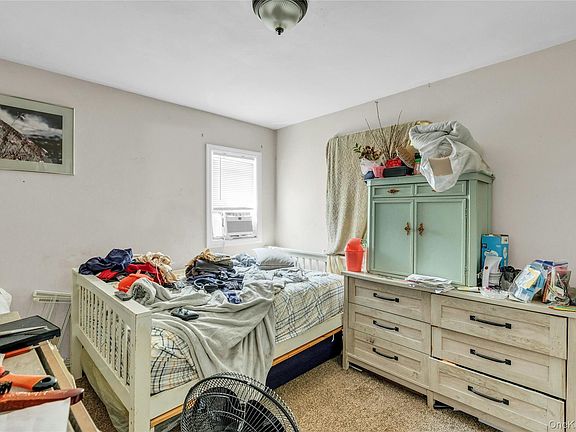 4th image of 903 Provost Avenue