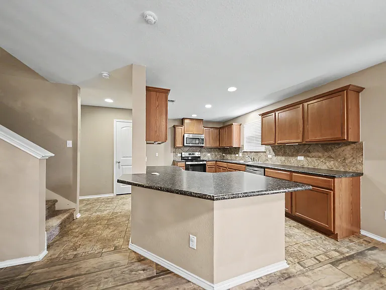9203 Sage Valley Dr — Photo 7