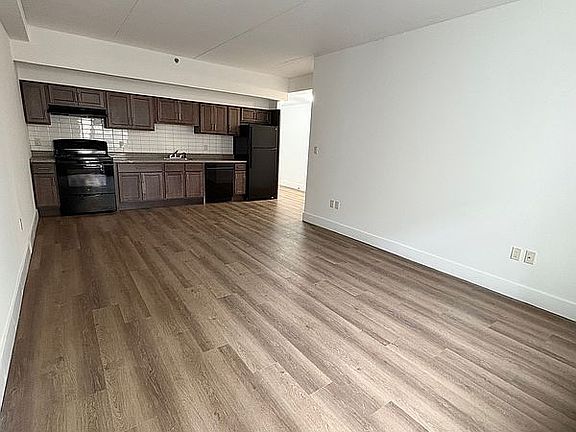 5th image of 207 W 140th St #2A