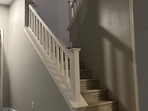3rd image of 2133 Arnold Dr