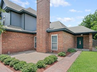 6100 Fern Meadow Rd, Arlington, TX 76017