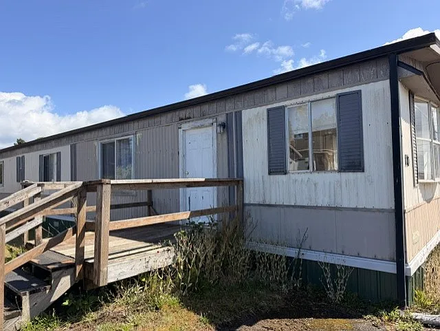 110 W Veterans Ave — Photo 15