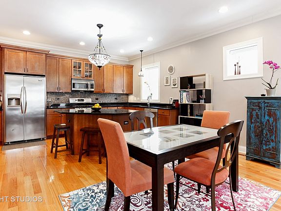 5th image of 6036 N Damen Ave #1N