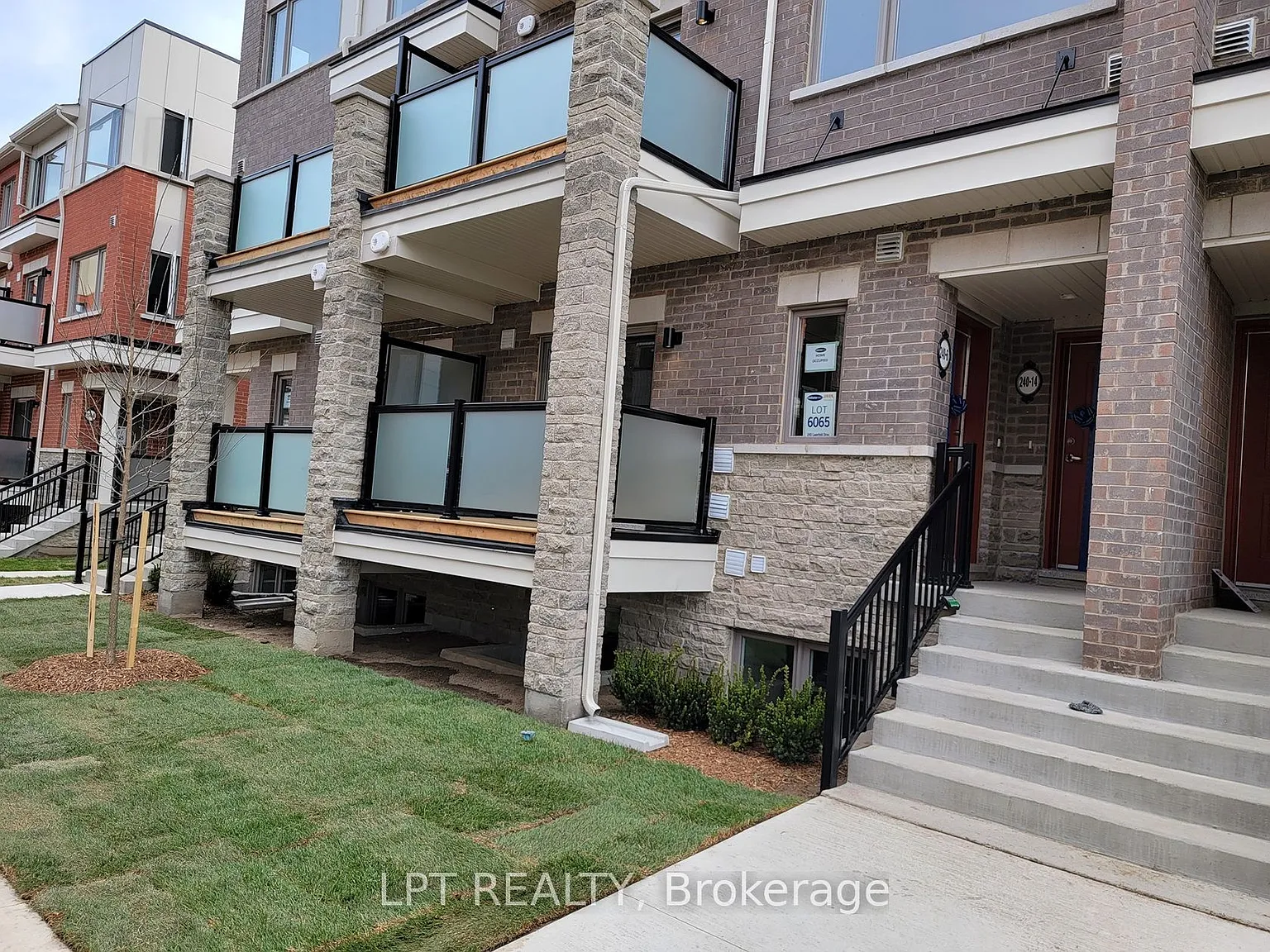 2 bed, $2,400 — Photo 1
