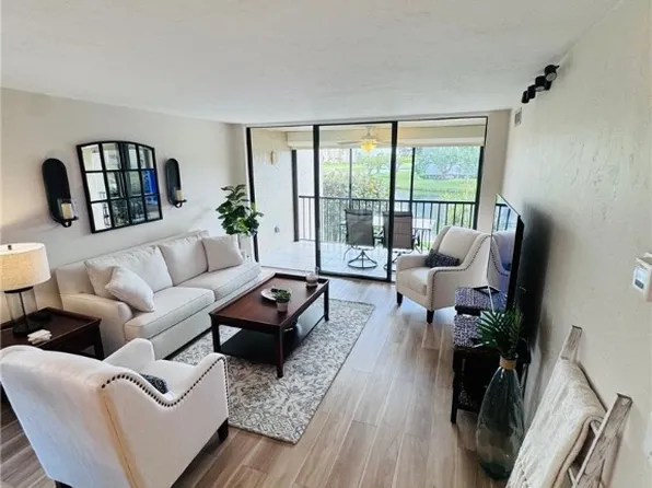 4240 Steamboat Bnd APT 201, Fort Myers, FL 33919