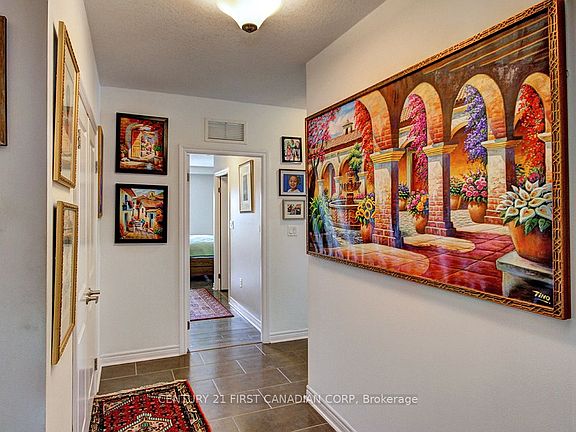 5th image of 330 Ridout St #2108