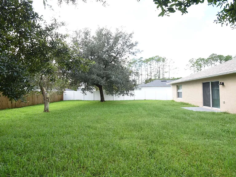 9 Reindeer Ln — Photo 2