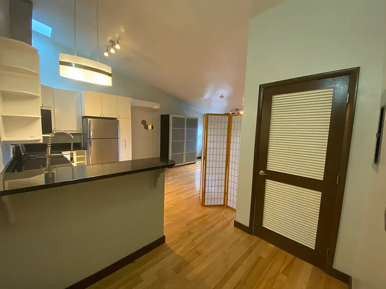925 N Calvert St #3R — Photo 7